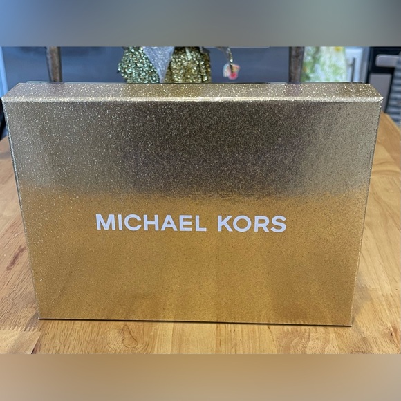 NWT Michael Kors Gift Box MK Signature Belt Wallet Waist Bag Size S/M - Picture 8 of 16